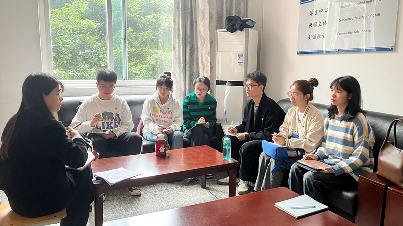 土木工程学院学生党员二支部召开十月支委会.jpg