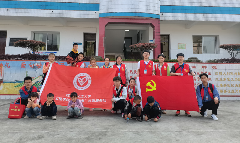 土木工程学院“筑梦者’志愿服务队开展“烽火抗日’爱党筑梦课堂1.jpg
