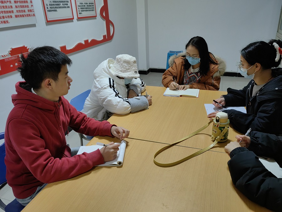 土木工程学院学生党员三支部召开十一月支委会(1).jpg