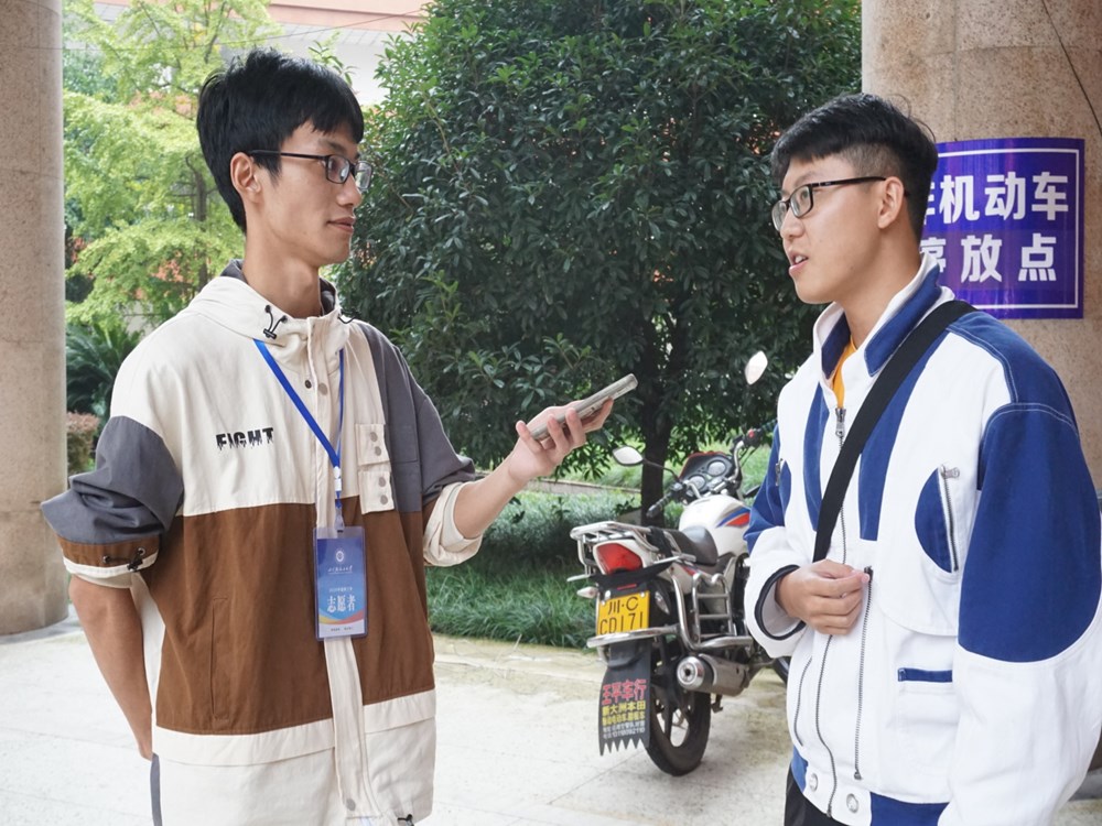 土木工程学院喜迎2020级新生入学报到 5.jpg