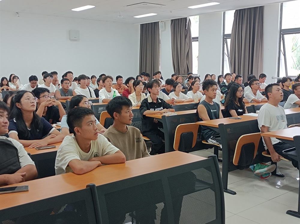 土木工程学院学生党员三支部召开2023级入党积极分子新生见面会2.jpg