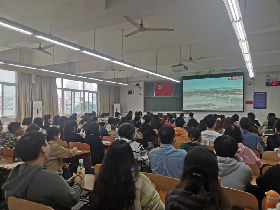 土木工程学院学生党员二支部组织观看中国共产党第二十次全国代表大会实况1.jpg