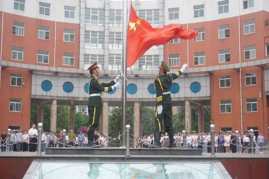 土木工程学院举行升旗仪式1.jpg