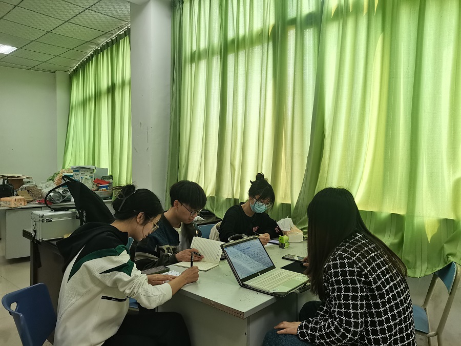 土木工程学院学生党员二支部开展拟确定发展对象支委会.jpg