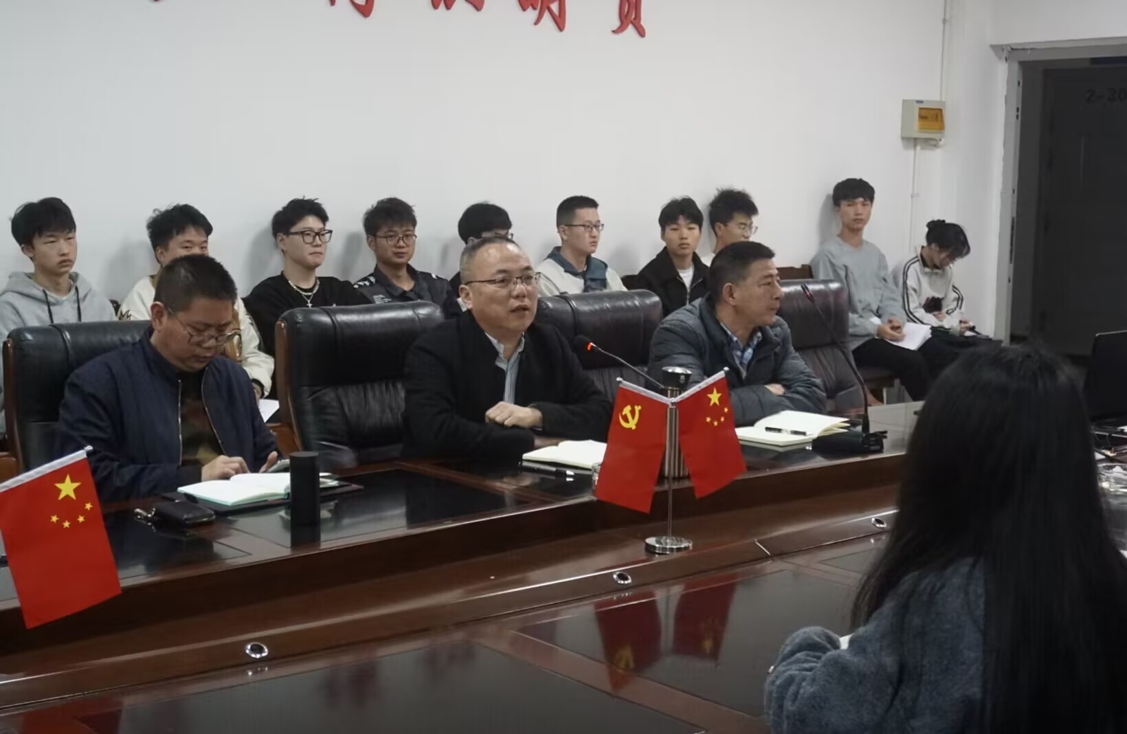 土木工程学院召开2023年考研复试调剂动员会2.jpg