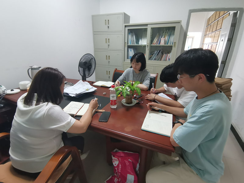 土木工程学院学生党员一支部召开5月支委会.jpg