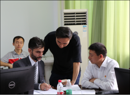 图2 双方讨论联合培养方案.png