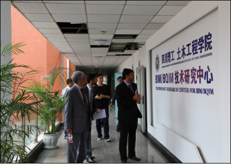图3 观摩学院相关实验室.png