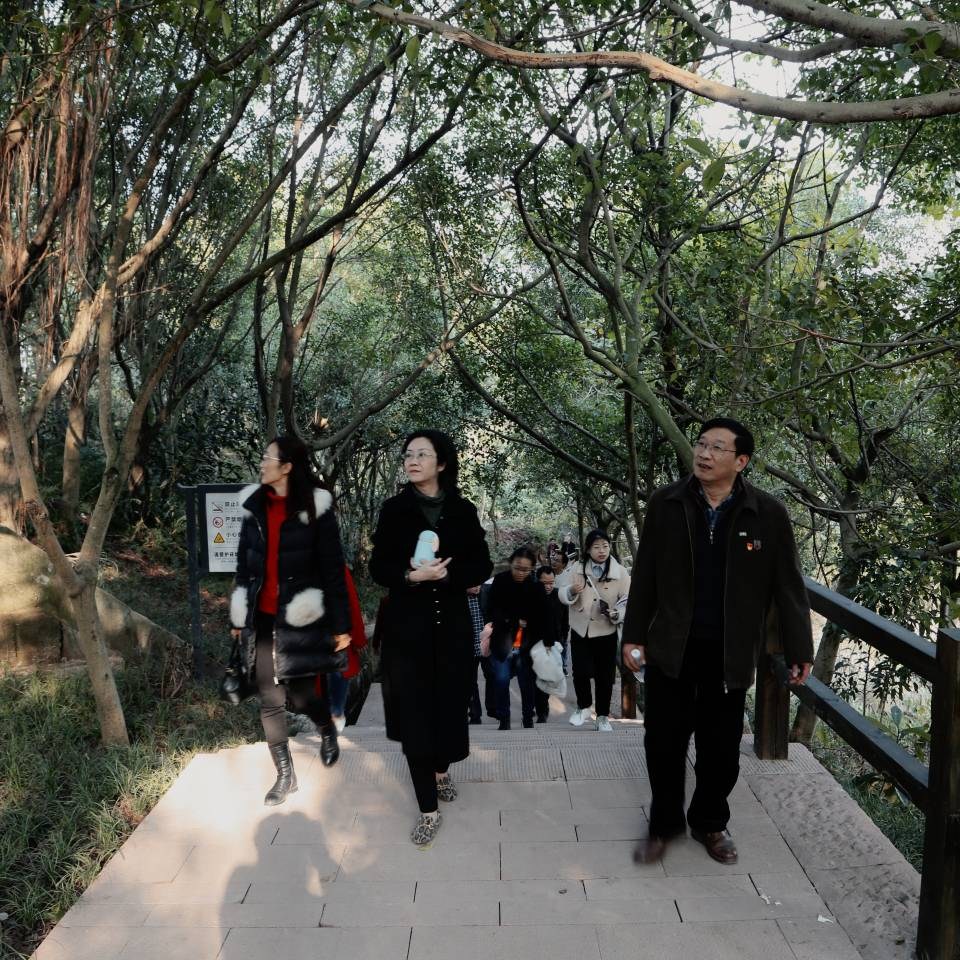 土木工程学院党委组织教职工赴江姐故里红色教育基地参观学习2.jpg