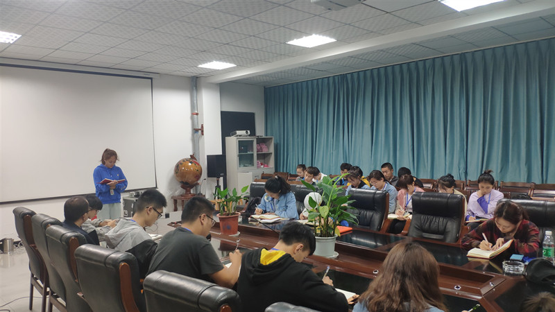 土木工程学院第十七届团总支学生会召开第三次干部例会.jpg