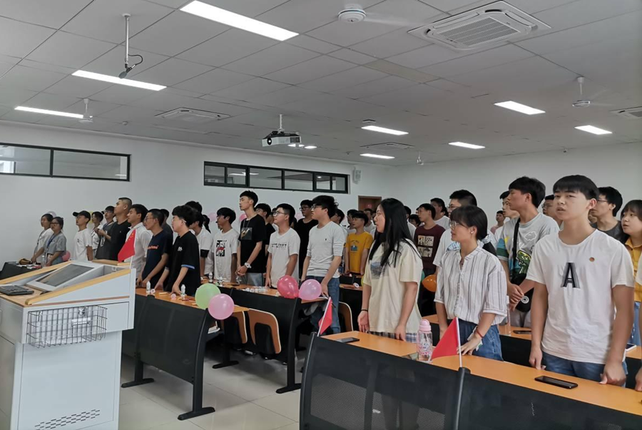 土木工程学院举办“弘扬五四精神，学习时代楷模’主题五月团组织生活活动2.png