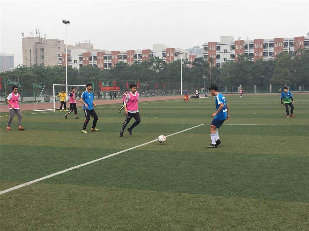 土木工程学院举办“土木杯’足球赛1.png