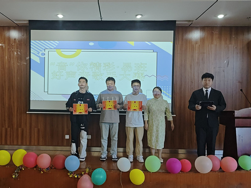 土木工程学院举办“音’你精彩·易班好声音歌手预赛2.jpg