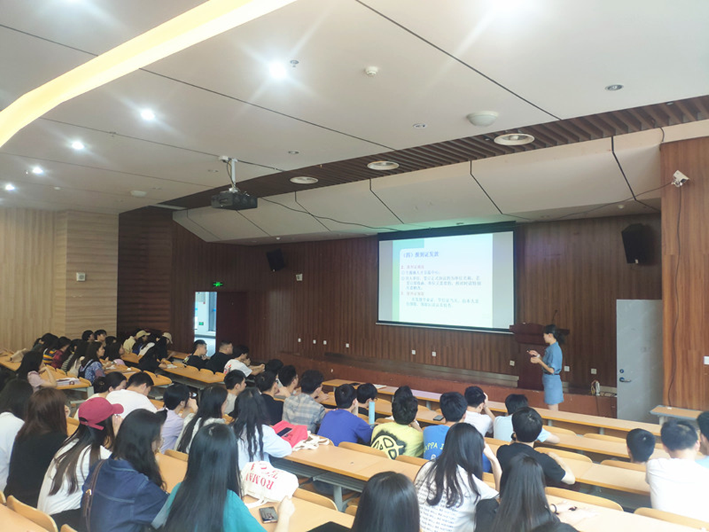 土木工程学院召开2022届毕业生教育大会2_副本.png