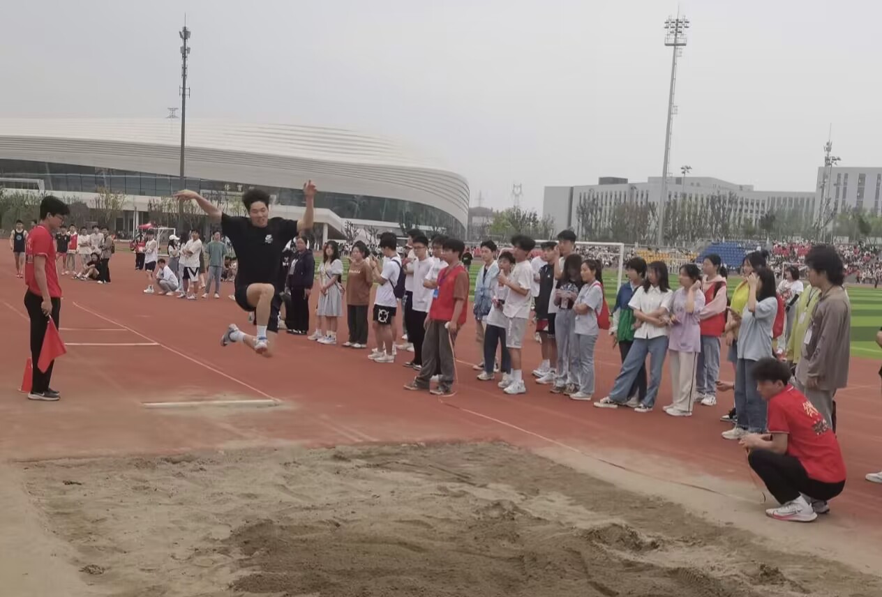 土木工程学院在校运动会勇夺团体第一名3.jpg