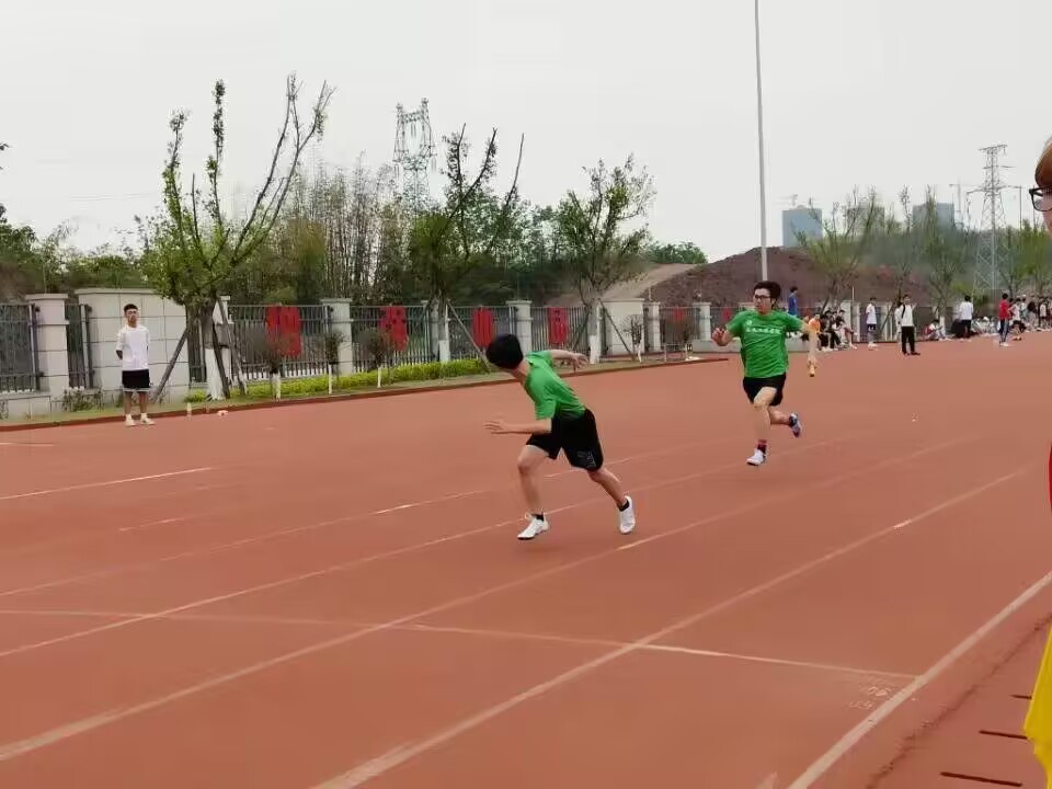 土木工程学院在校运动会勇夺团体第一名2.jpg
