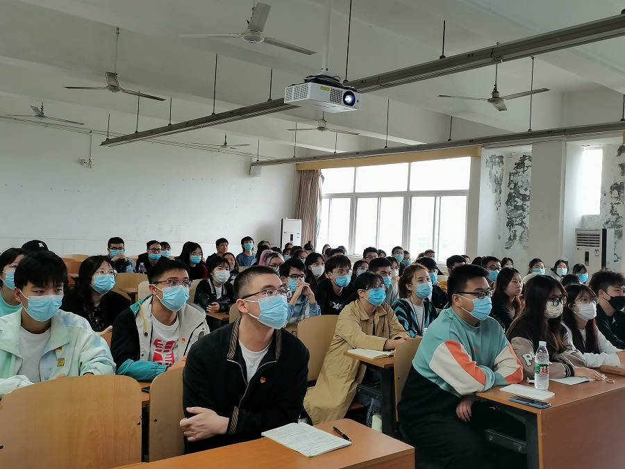 土木工程学院学生党员四支部集中观看二十大开幕式盛况2.jpg