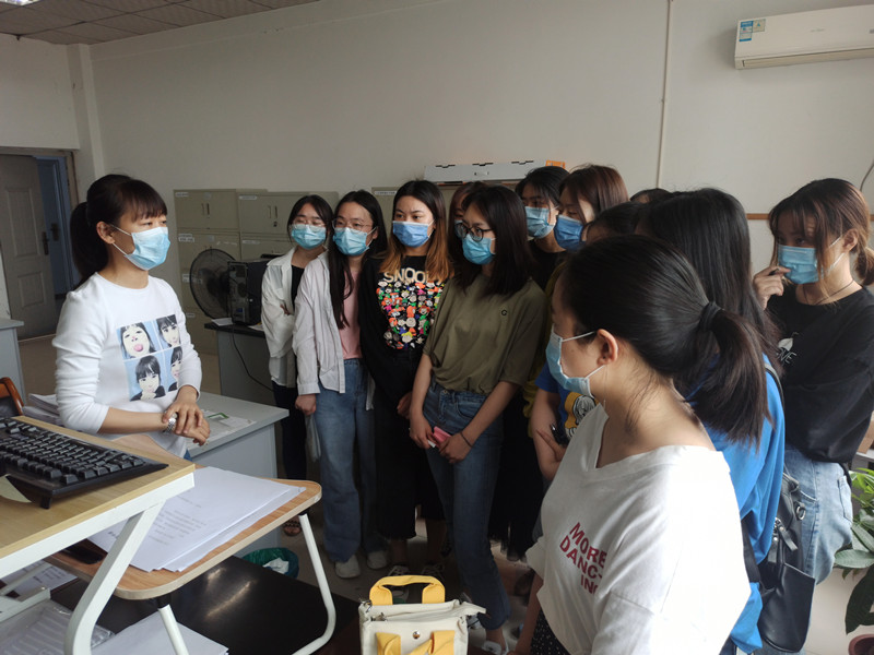 土木工程学院学生党员三支部召开毕业生党员组织关系转接工作会议照片一.jpg