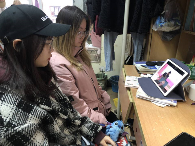 土木工程学院2017级土木工程专业卓越班开展“宪法晨读’活动1.jpg