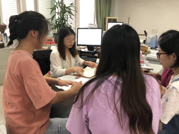 土木工程学院学生党员二支部召开9月支部委员会 照片二.jpg