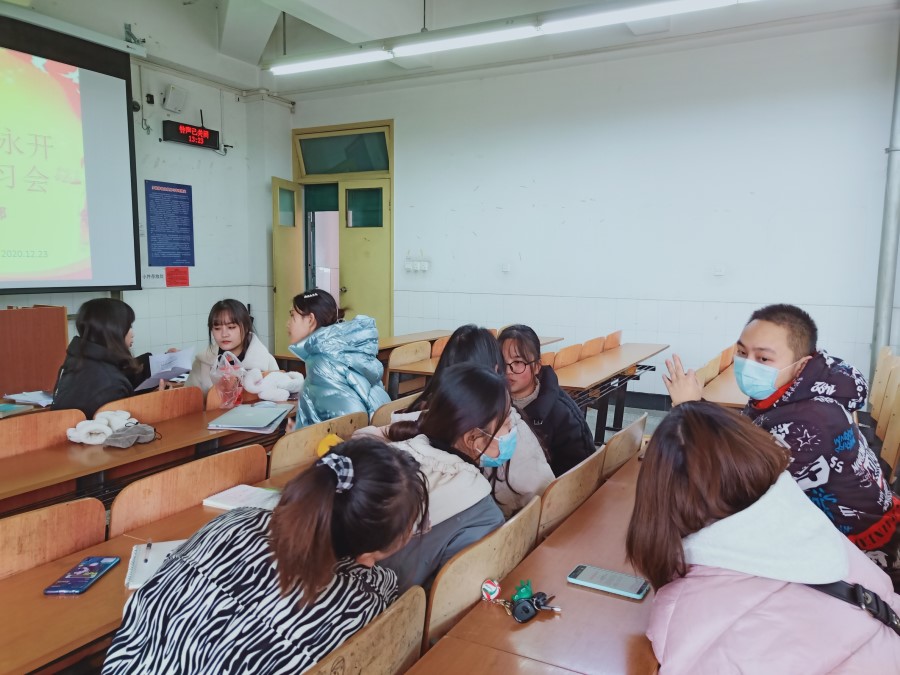土木工程学院学生党员三支部开展广泛向周永开等7名同志学习会2.jpg