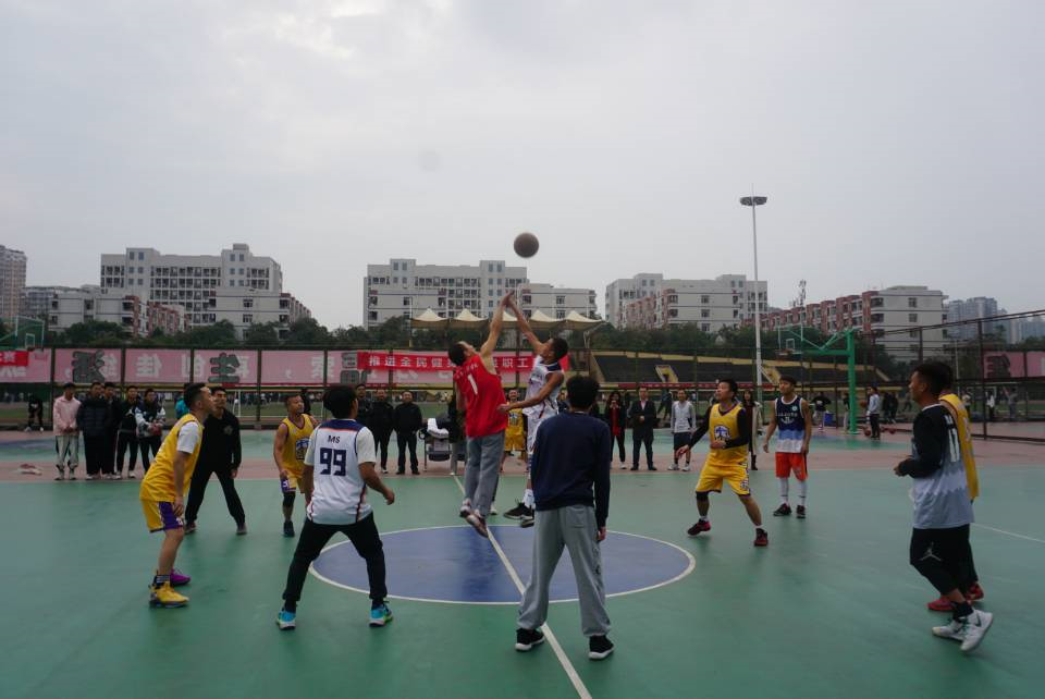 土木工程学院成都校友会共叙友情，回馈母校2.png