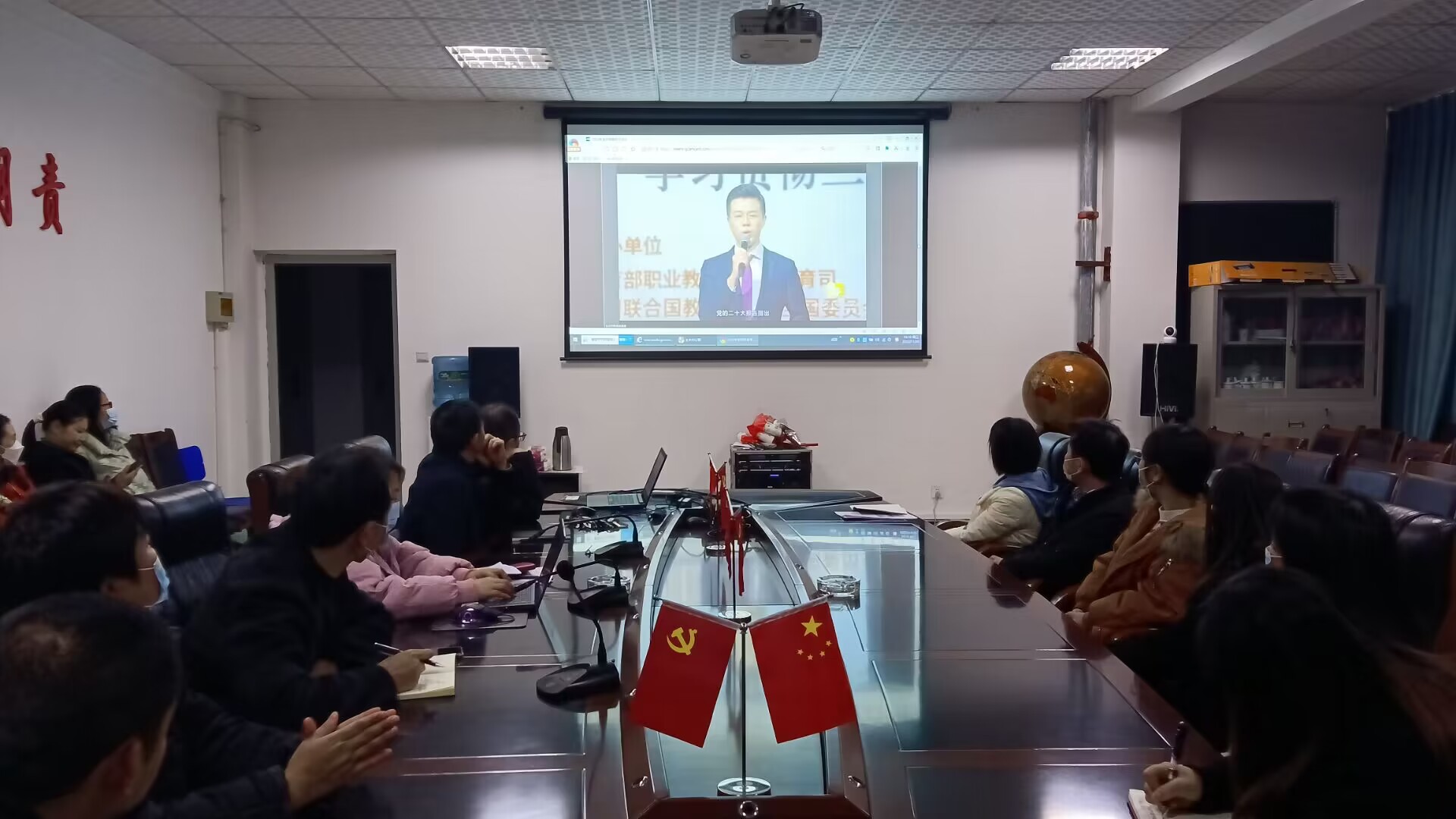 土木工程学院组织师生观看2022年全民终身学习活动周全国总开幕式1.jpg