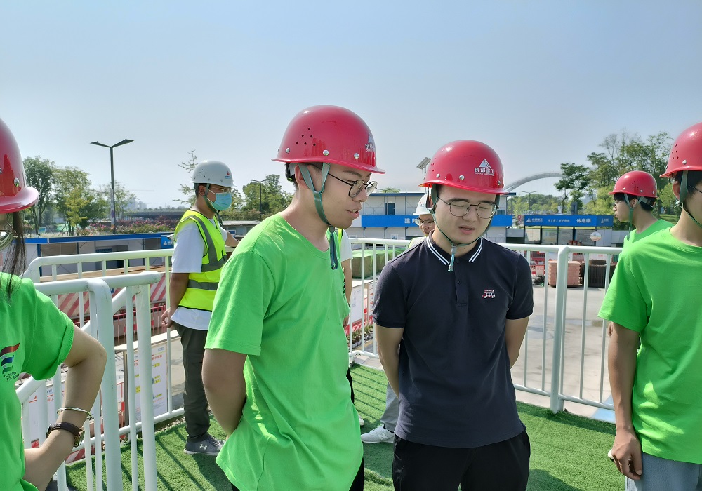 土木工程学院“筑梦者’志愿服务队开展暑期社会实践活动——成都建工集团篇3.jpg