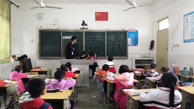 土木工程学院“筑梦者’志愿服务队开展詹井小学支教活动.jpg
