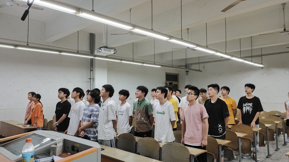 土木工程学院土木工程专业2021级6班开展六月团组织生活_副本.png