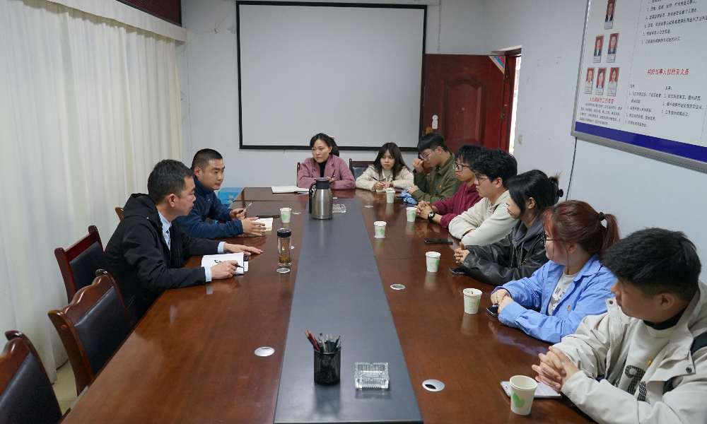 土木工程学院团委与贡井区筱溪街道签订校地融合协议3.JPG