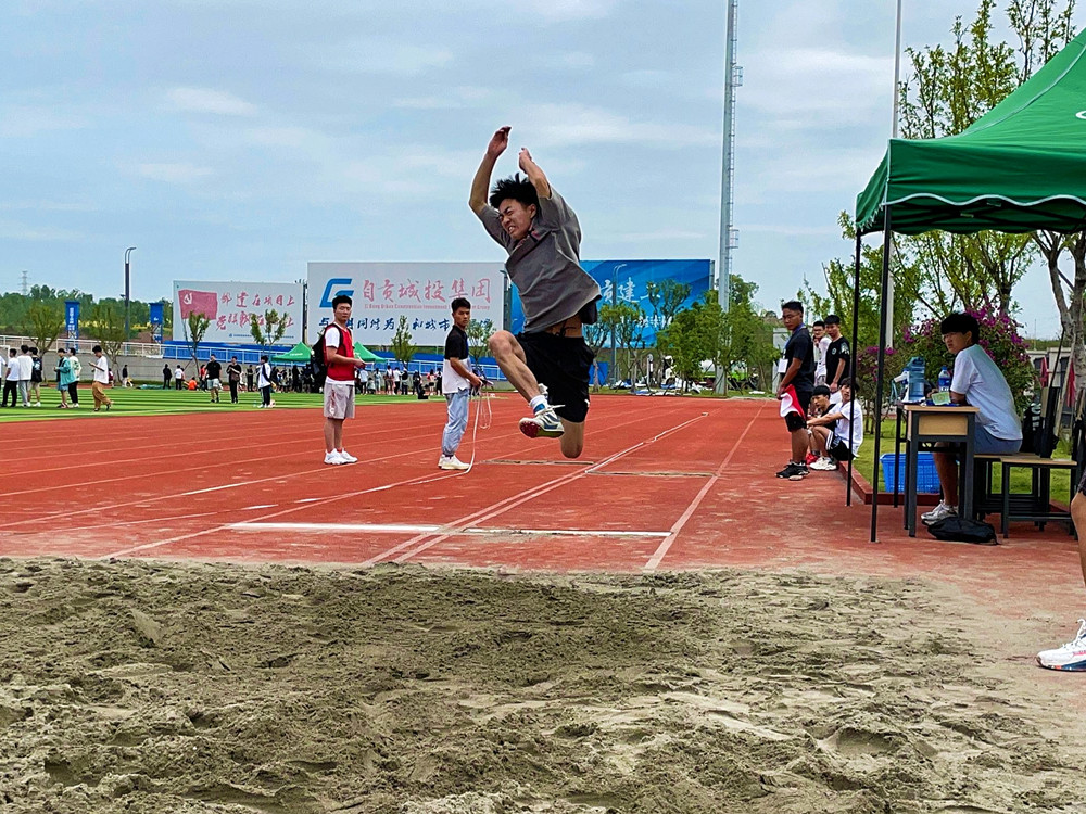 土木工程学院在校田径运动会中连创佳绩4.jpg