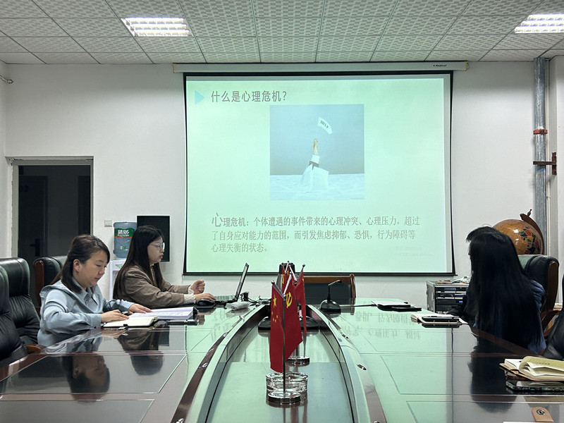 土木工程学院举办2022年学生工作论坛2.jpg