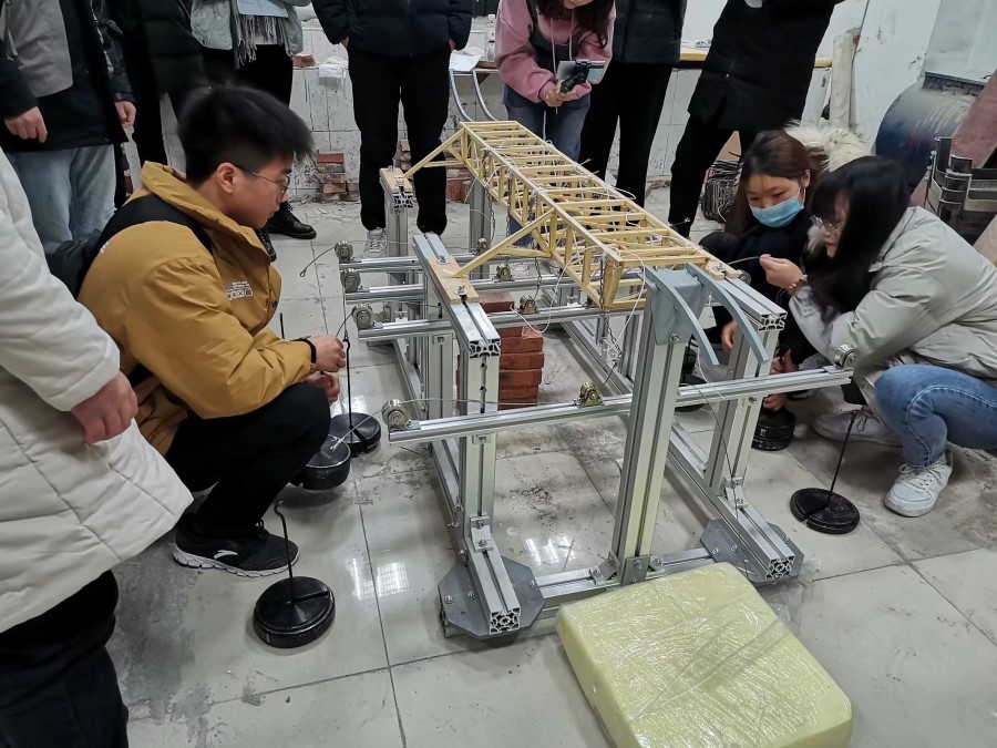 土木工程学院建筑爱好者协会举办第十二届建筑设计及模型制作大赛1.jpg