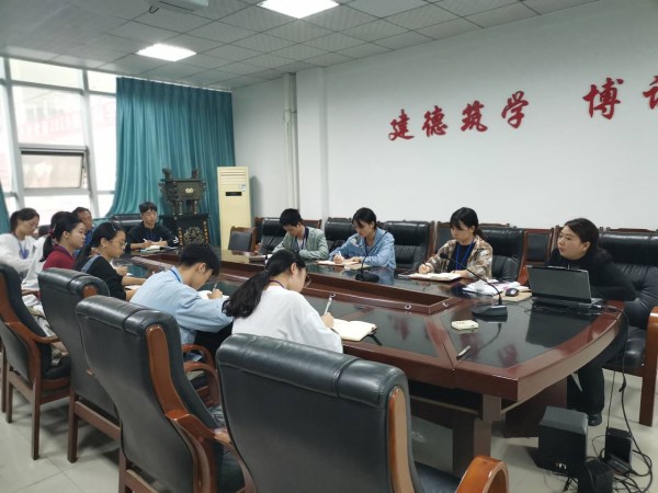 土木工程学院第十八届团总支学生会召开干部会议2.jpg